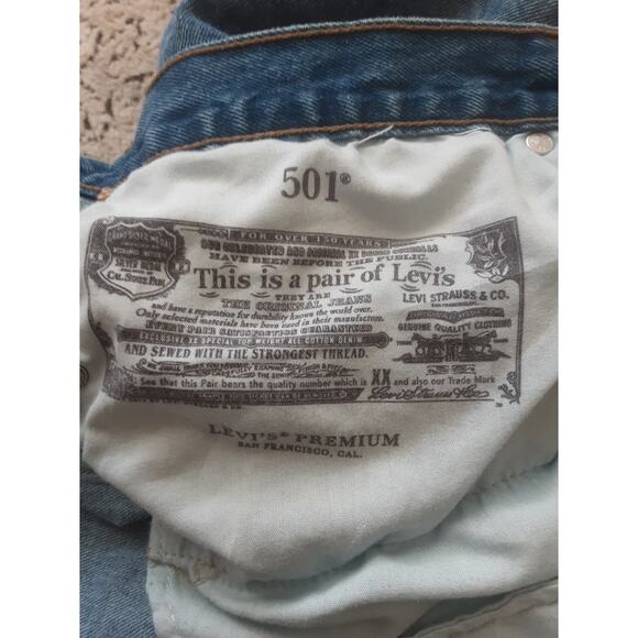 Levi’s Premium 501 ’90s Denim Cutoff Shorts Size 18W Distressed - Picture 5 of 6